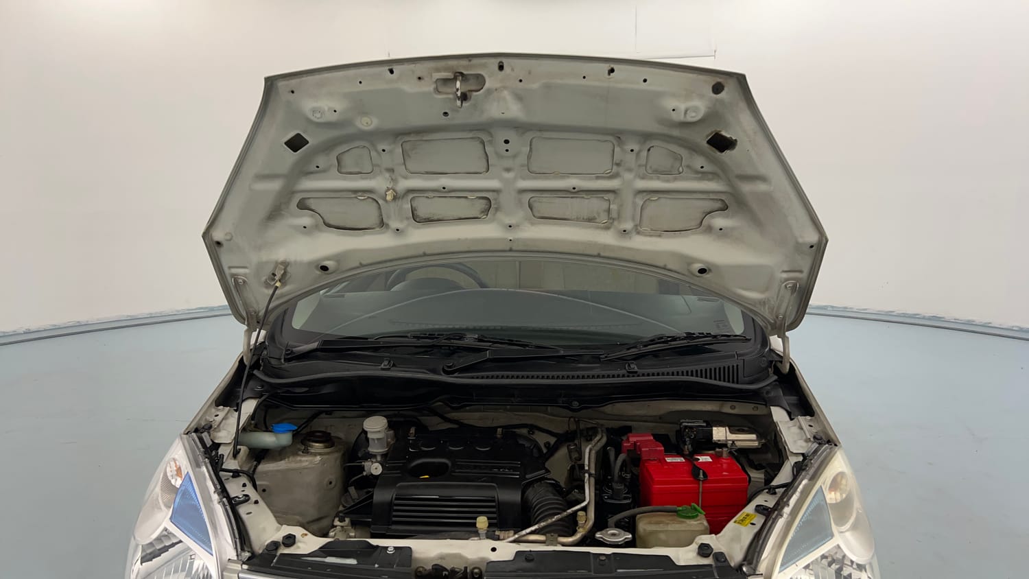 Used 2018 Maruti Suzuki Wagon R 1.0 VXI AMT Petrol Automatic engine ENGINE & BONNET OPEN FRONT VIEW