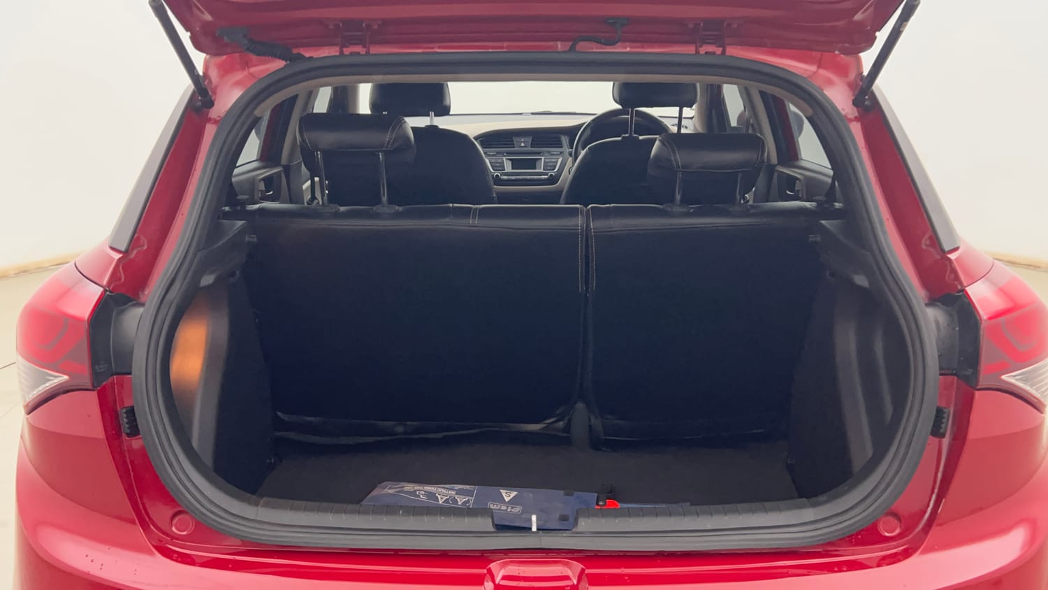 Used 2014 Hyundai Elite i20 Asta 1.2 Petrol Manual interior DICKY INSIDE VIEW