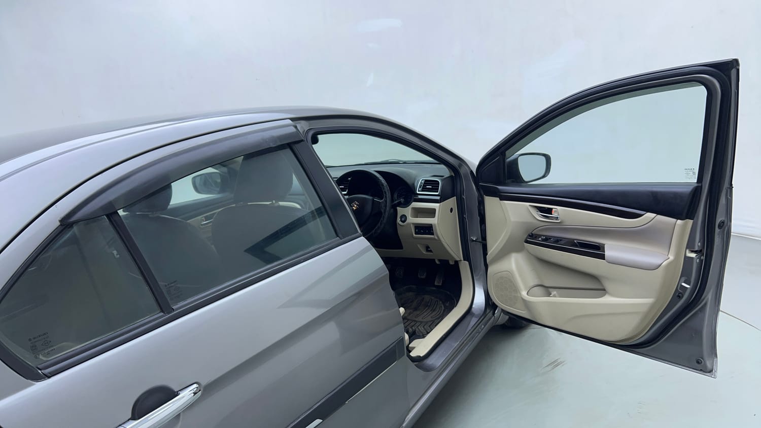 Used 2017 Maruti Suzuki Ciaz Zeta 1.3 Hybrid Diesel Manual interior RIGHT FRONT DOOR OPEN VIEW