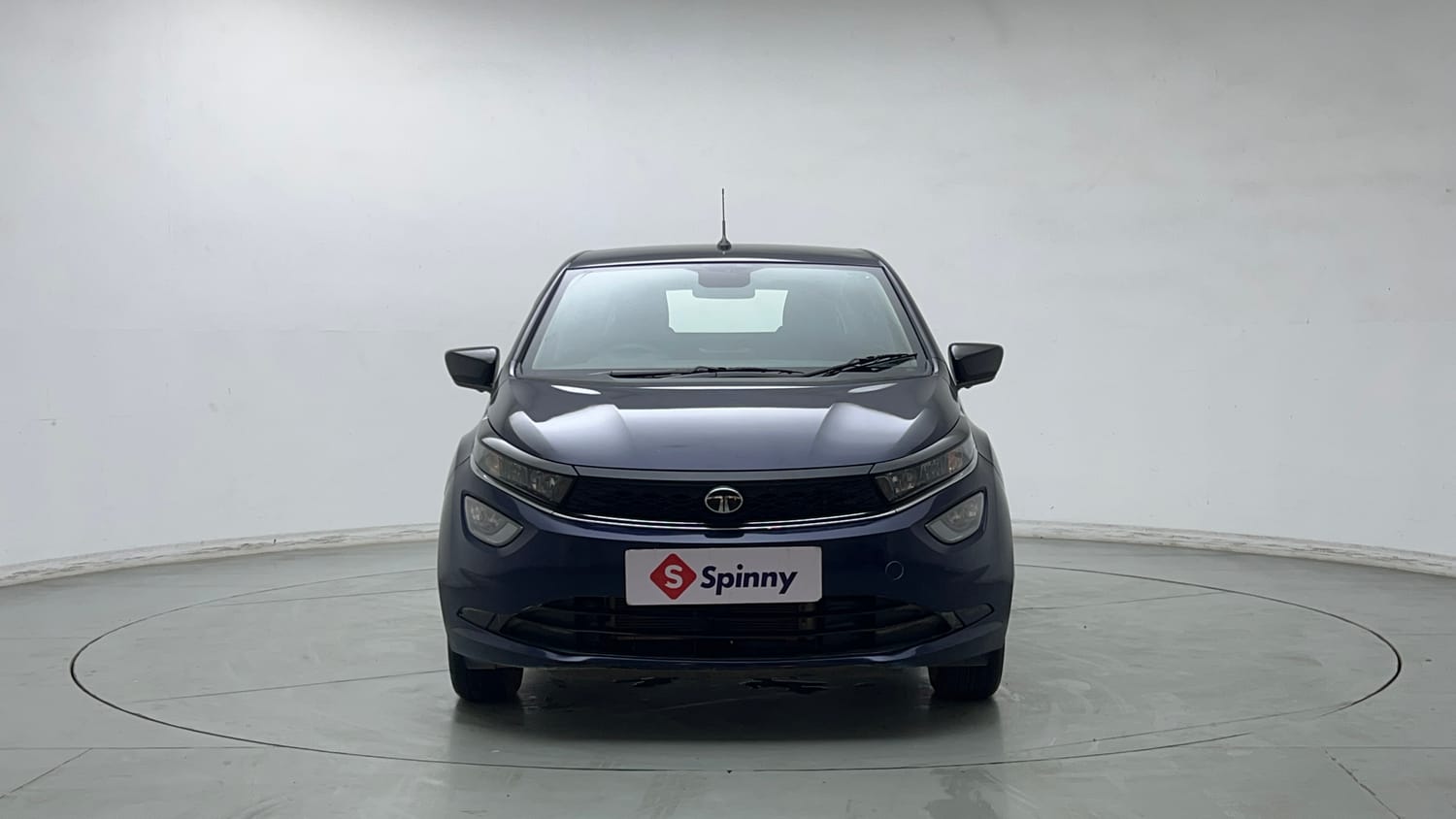 Used 2024 Tata Altroz XTA Petrol Petrol Automatic exterior FRONT VIEW