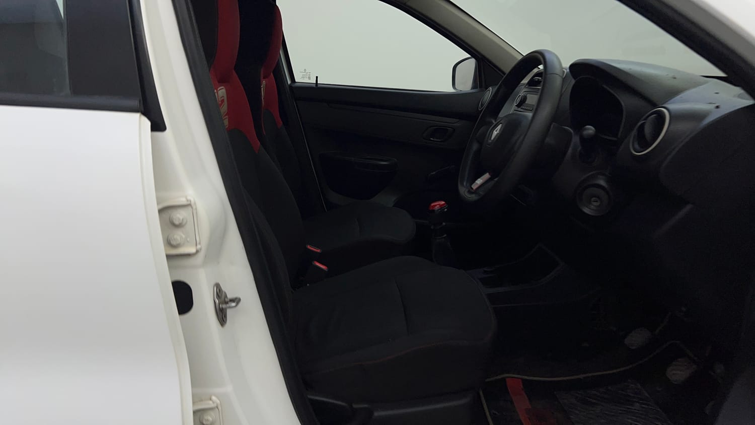 Used 2018 renault Kwid 1.0 RXL Anniversary Edition Petrol Manual interior RIGHT SIDE FRONT DOOR CABIN VIEW