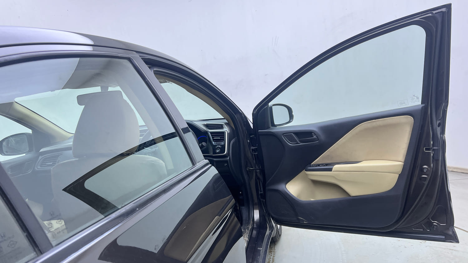 Used 2014 Honda City SV Diesel Diesel Manual interior RIGHT FRONT DOOR OPEN VIEW