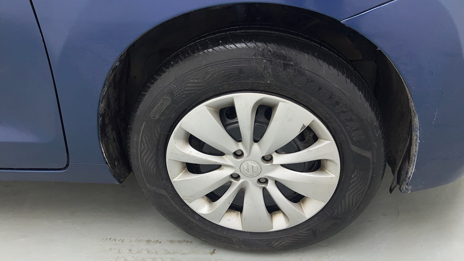 Used 2016 Maruti Suzuki Baleno Delta 1.2 Petrol Manual tyres RIGHT FRONT TYRE RIM VIEW
