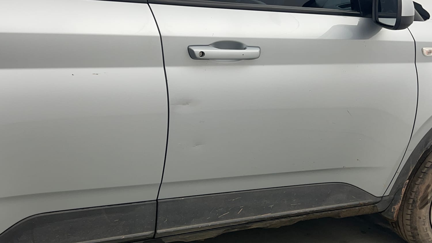 Used 2022 Hyundai Venue S 1.2 Petrol Petrol Manual dents MINOR DENT