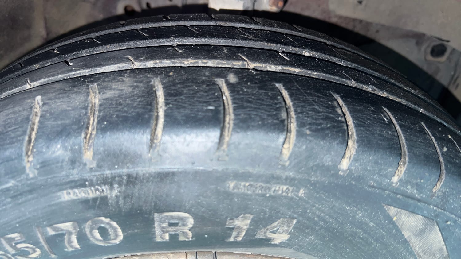Used 2016 Honda Amaze 1.2 S i-VTEC Petrol Manual tyres RIGHT FRONT TYRE TREAD VIEW