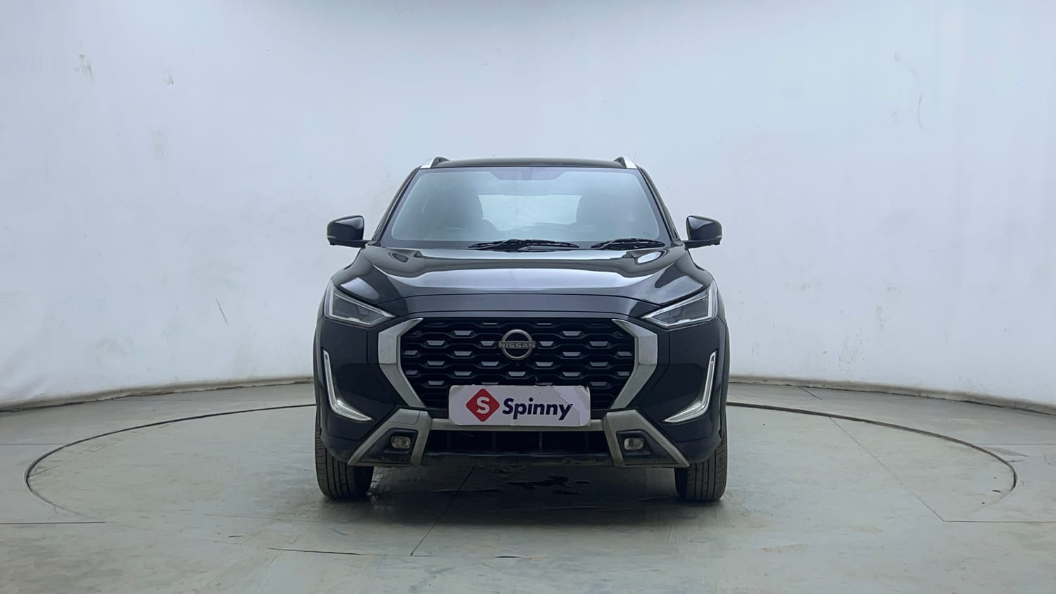 Used 2025 Nissan Magnite Tekna Plus HRAO 1.0 Turbo Petrol MT Petrol Manual exterior FRONT VIEW