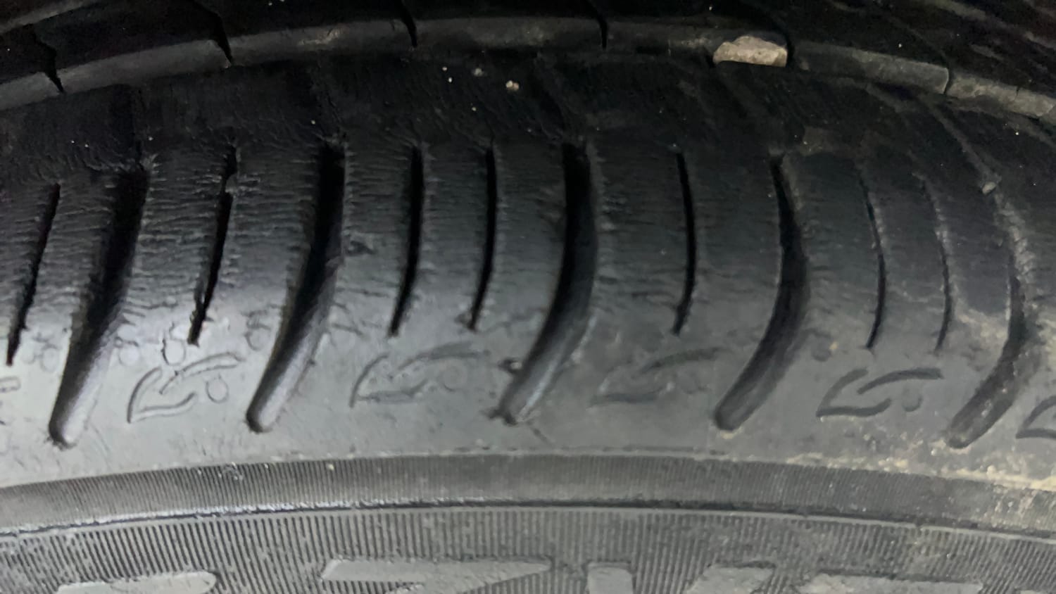 Used 2022 Tata Altroz XT Petrol Petrol Manual tyres RIGHT FRONT TYRE TREAD VIEW