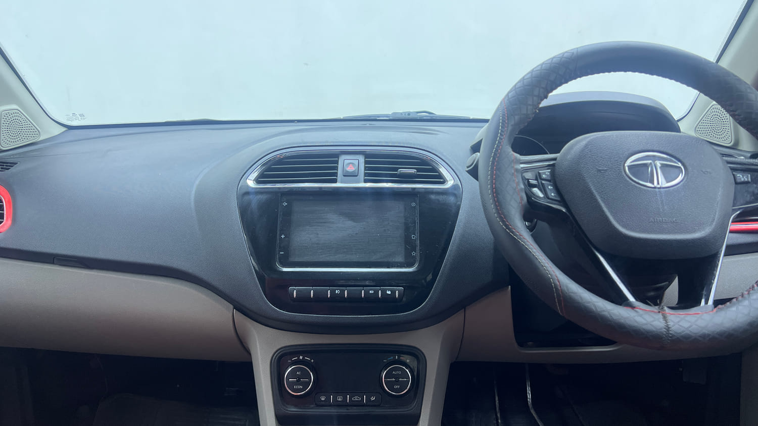 Used 2019 Tata Tiago XZ+ Petrol+cng(outside fitted) Cng Manual interior MUSIC SYSTEM & AC CONTROL VIEW