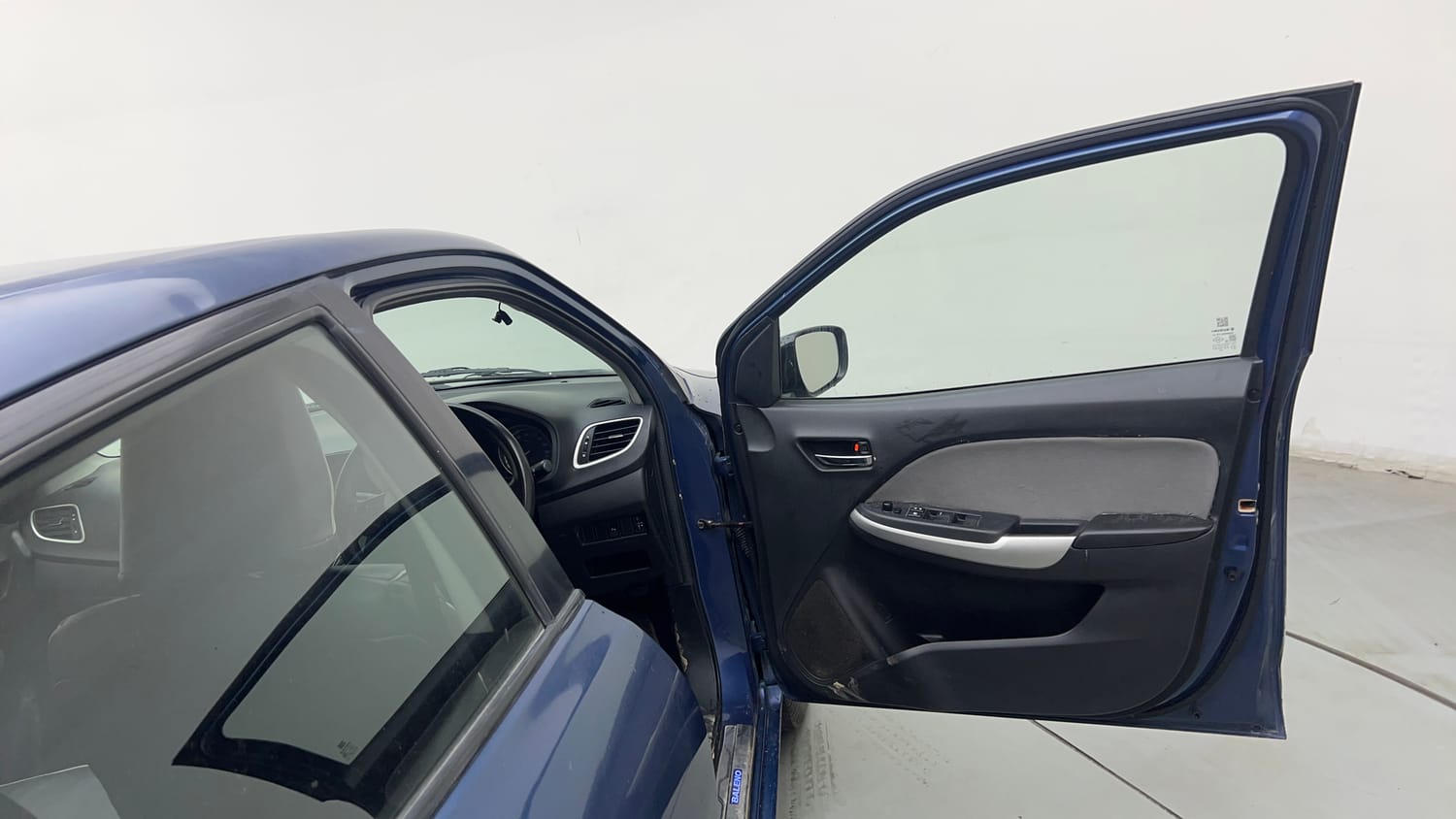 Used 2016 Maruti Suzuki Baleno Delta 1.2 Petrol Manual interior RIGHT FRONT DOOR OPEN VIEW