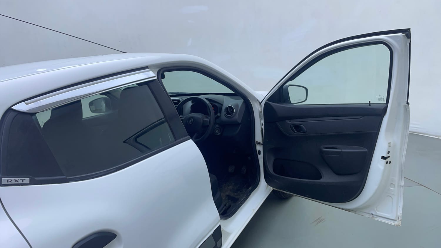 Used 2018 Renault Kwid 1.0 RXT AMT Opt Petrol Automatic interior RIGHT FRONT DOOR OPEN VIEW
