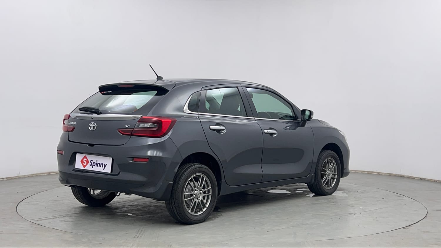 Used 2024 Toyota Glanza V AMT Petrol Automatic exterior RIGHT REAR CORNER VIEW