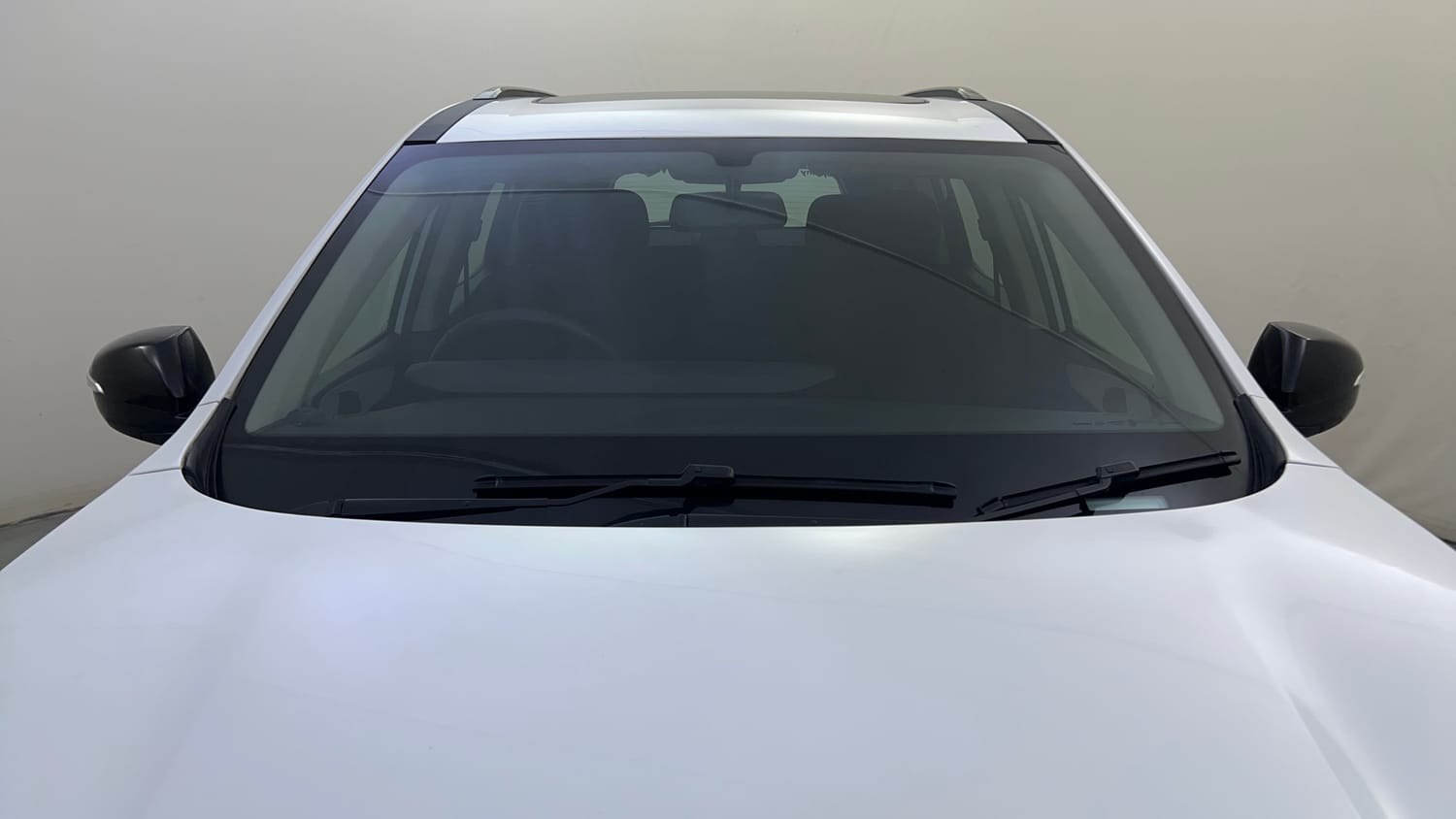 Used 2024 Mahindra XUV700 AX 5 Petrol AT 5 STR Petrol Automatic exterior FRONT WINDSHIELD VIEW