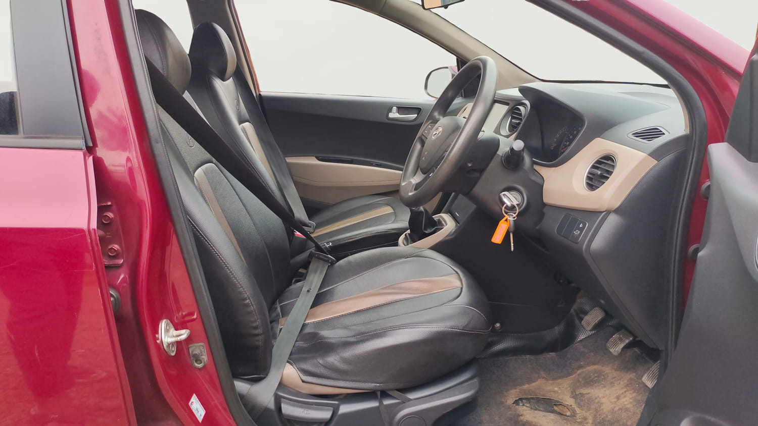 Used 2017 Hyundai Xcent SX 1.2 Petrol Manual interior RIGHT SIDE FRONT DOOR CABIN VIEW