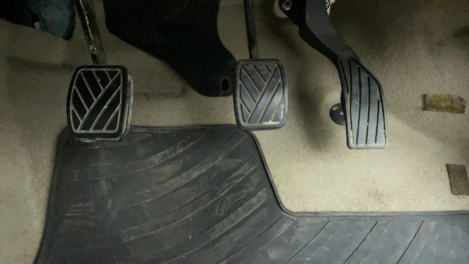 Used 2013 Maruti Suzuki Swift Dzire VXI Petrol Manual interior PEDALS VIEW