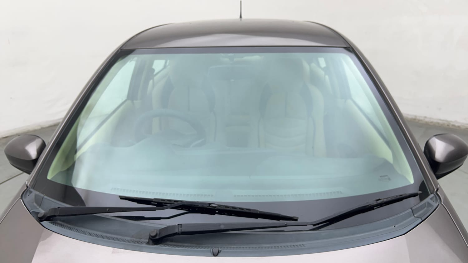 Used 2014 Honda Amaze 1.2 S i-VTEC Petrol Manual exterior FRONT WINDSHIELD VIEW