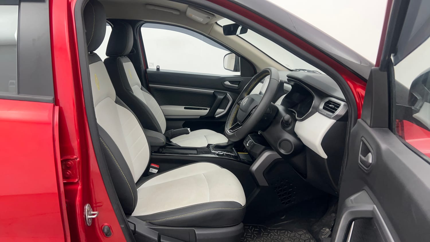 Used 2026 Renault Kiger Emotion CVT Turbo Dual Tone Petrol Automatic interior RIGHT SIDE FRONT DOOR CABIN VIEW