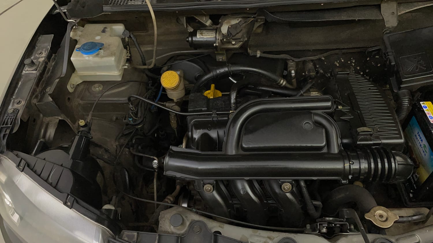 Used 2019 Renault Kwid RXT Opt Petrol Manual engine ENGINE RIGHT SIDE VIEW