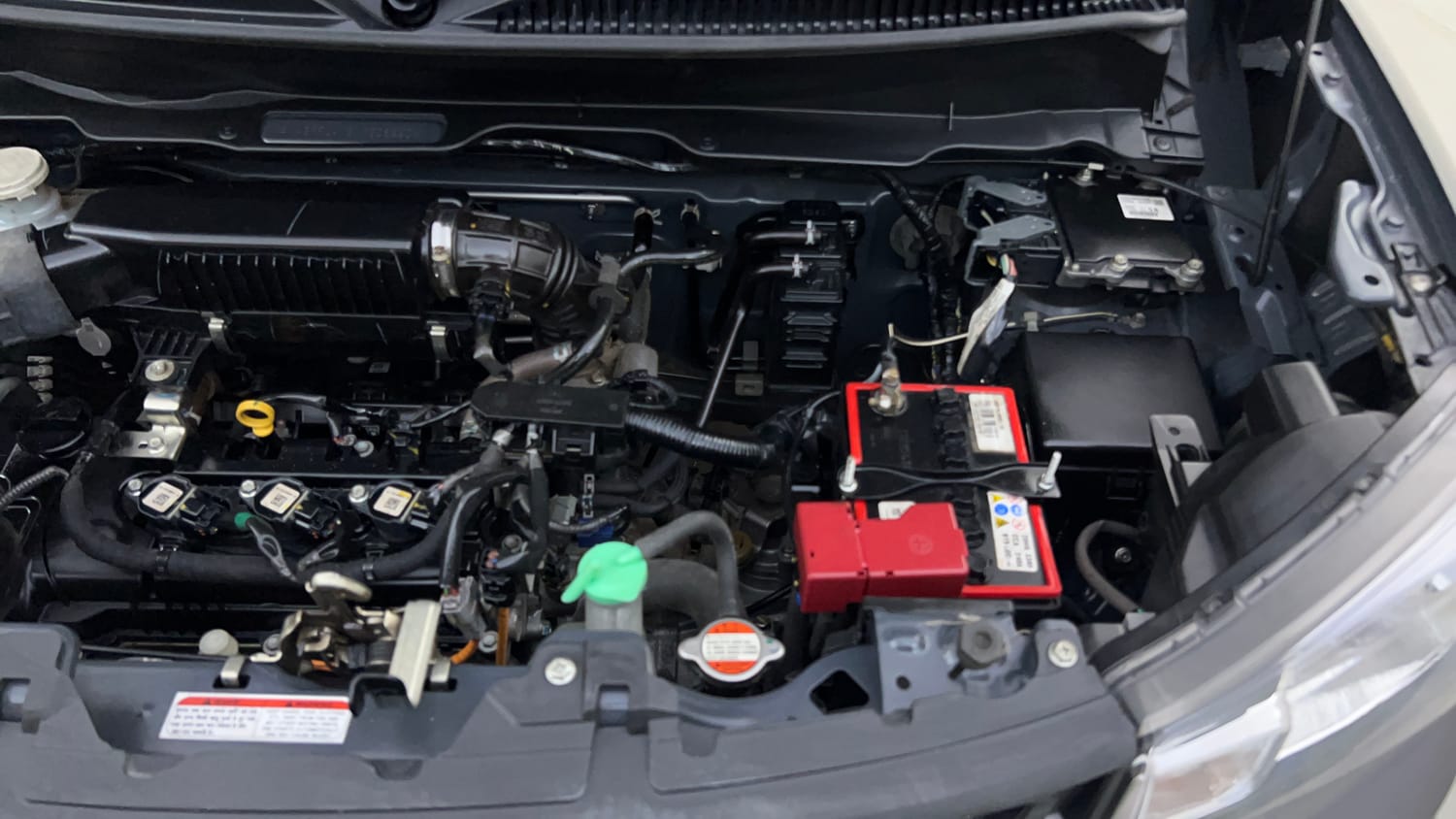 Used 2021 Maruti Suzuki S-Presso VXi Petrol Manual engine ENGINE LEFT SIDE VIEW