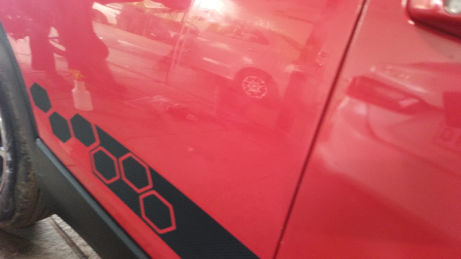 Used 2022 Mahindra XUV 300 W8 (O) 1.5 Diesel AMT Diesel Automatic dents MINOR SCRATCH
