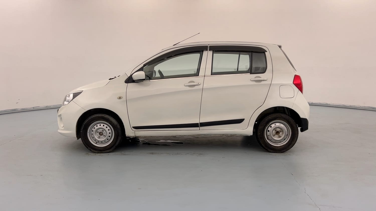 Used 2019 Maruti Suzuki Celerio LXi Petrol Manual exterior LEFT SIDE VIEW
