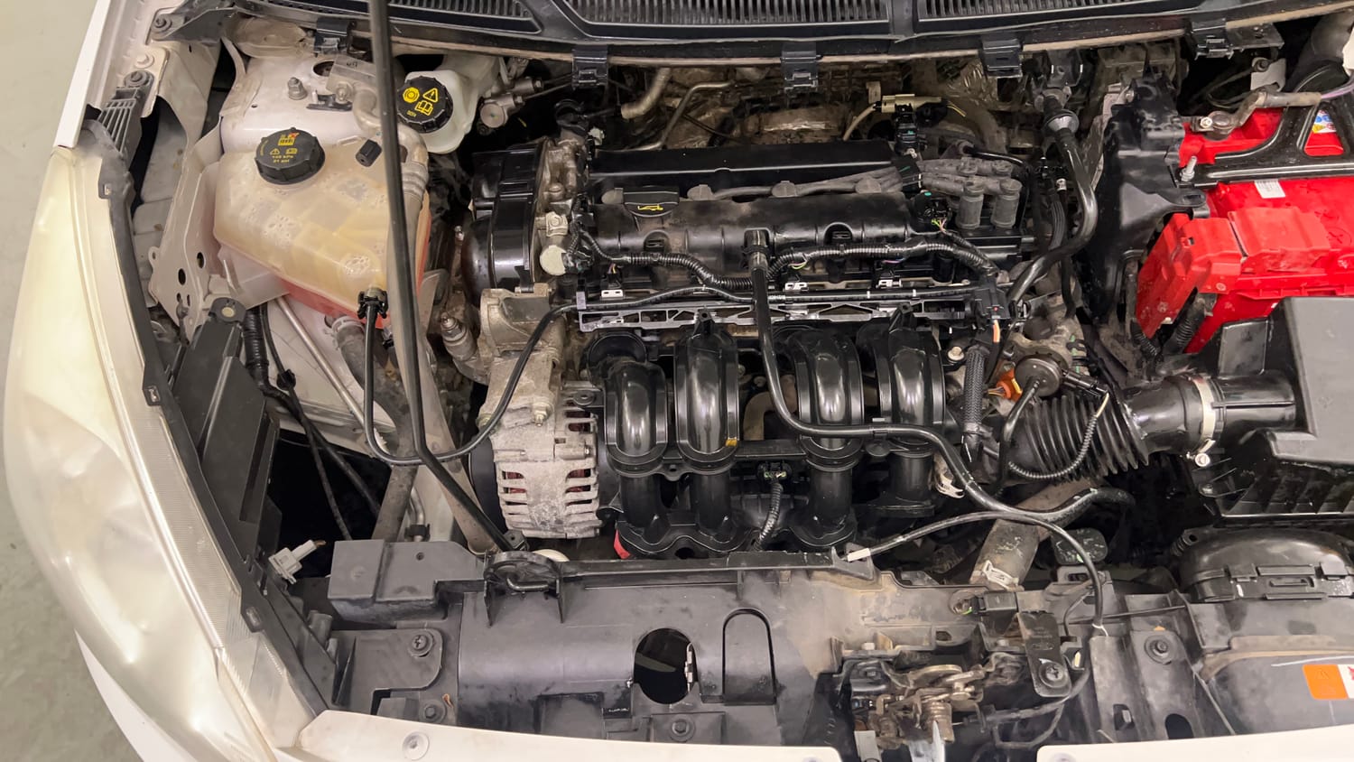 Used 2018 Ford Figo Titanium 1.2 Ti-VCT Petrol Manual engine ENGINE RIGHT SIDE VIEW