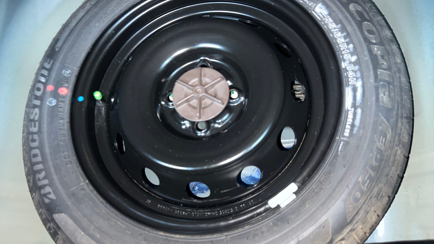 Used 2019 Maruti Suzuki Ignis Delta 1.2 MT Petrol Manual tyres SPARE TYRE VIEW