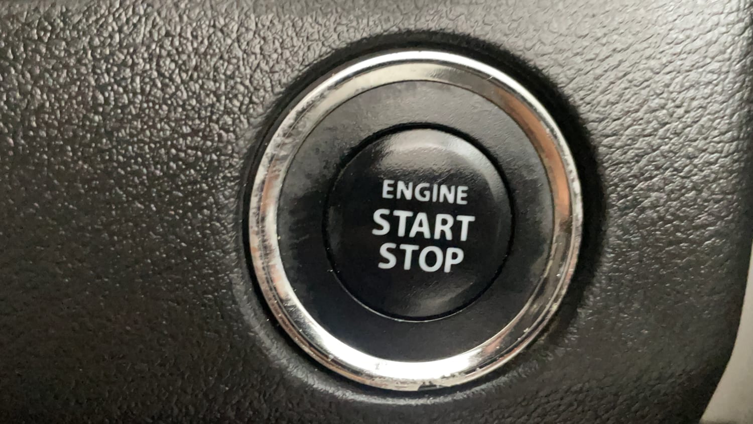 Used 2021 Maruti Suzuki Baleno Zeta Petrol Manual top_features Keyless start