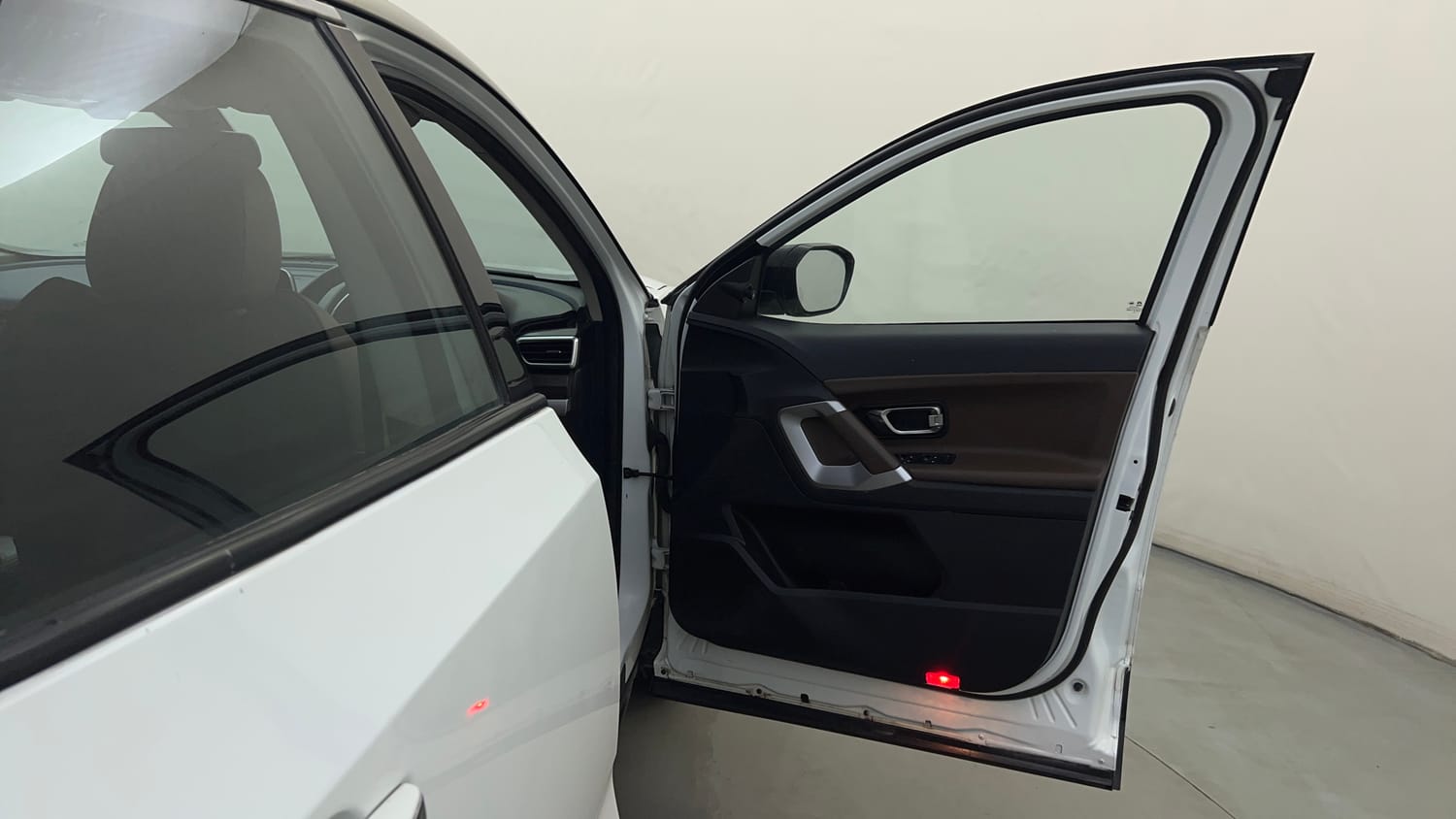 Used 2021 Tata Harrier XZA Plus Dual Tone Diesel Automatic interior RIGHT FRONT DOOR OPEN VIEW