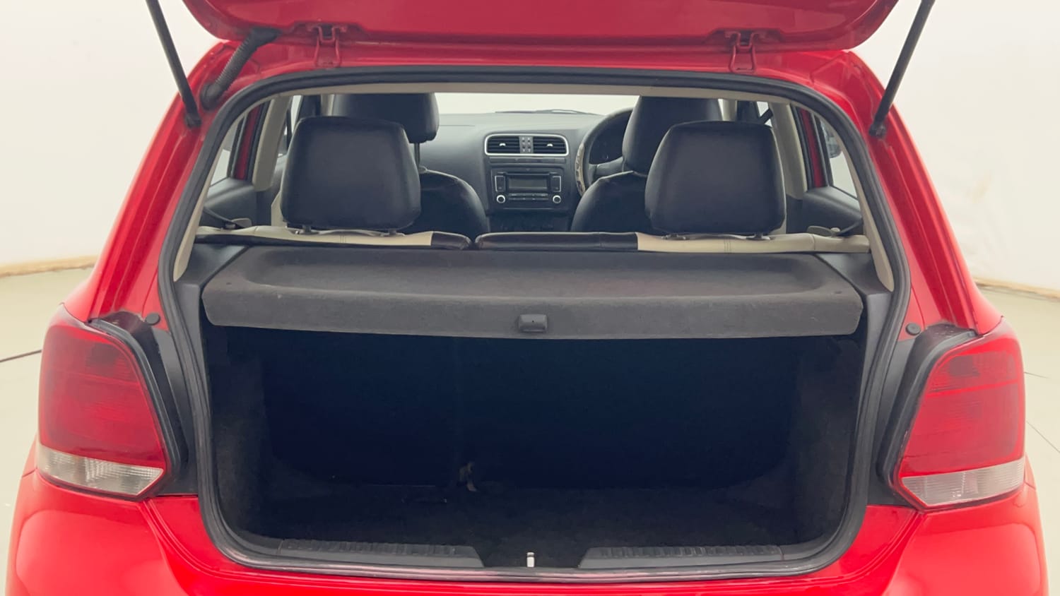 Used 2012 Volkswagen Polo Comfortline 1.2L (P) Petrol Manual interior DICKY INSIDE VIEW