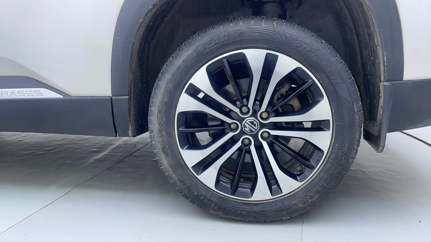 Used 2022 MG Motors Hector Sharp 1.5 Petrol CVT Petrol Automatic tyres LEFT REAR TYRE RIM VIEW