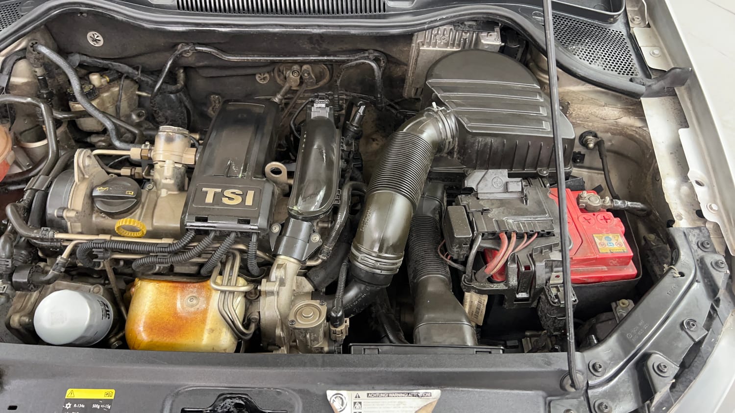 Used 2016 Volkswagen Vento Highline 1.2 (P) AT Petrol Automatic engine ENGINE LEFT SIDE VIEW