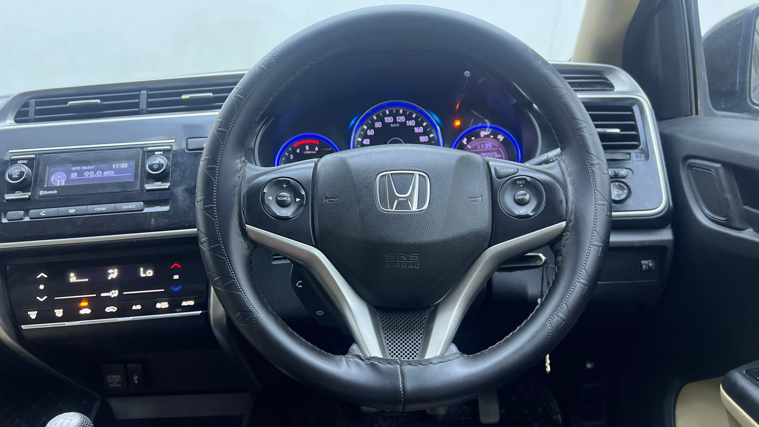 Used 2014 Honda City SV Diesel Diesel Manual interior STEERING VIEW