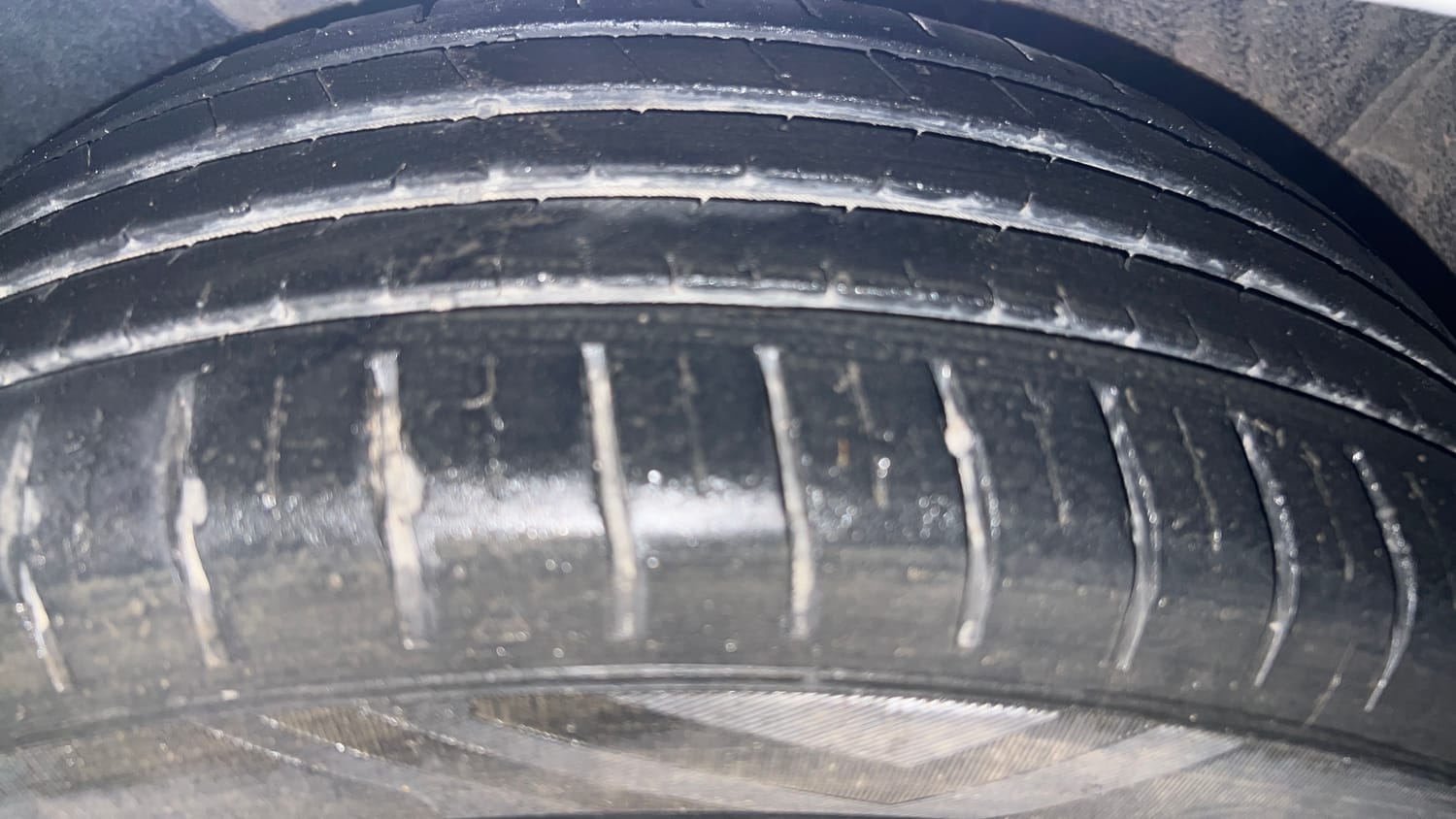 Used 2019 Hyundai Elite i20 Asta 1.2 (O) Petrol Manual tyres LEFT FRONT TYRE TREAD VIEW
