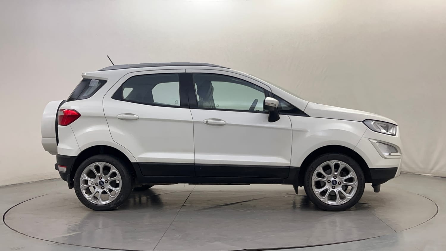 Used 2018 Ford EcoSport Titanium + 1.5L Ti-VCT AT Petrol Automatic exterior RIGHT SIDE VIEW