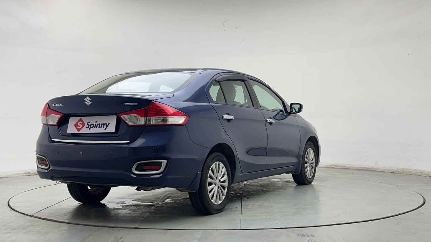 Used 2018 Maruti Suzuki Ciaz Delta Hybrid 1.5 AT Petrol Automatic exterior RIGHT REAR CORNER VIEW