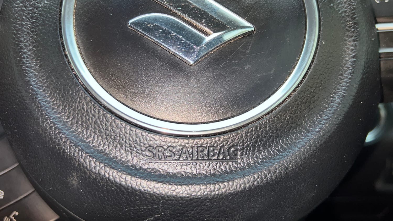 Used 2024 Maruti Suzuki XL6 Alpha AT Petrol Petrol Automatic top_features Airbags