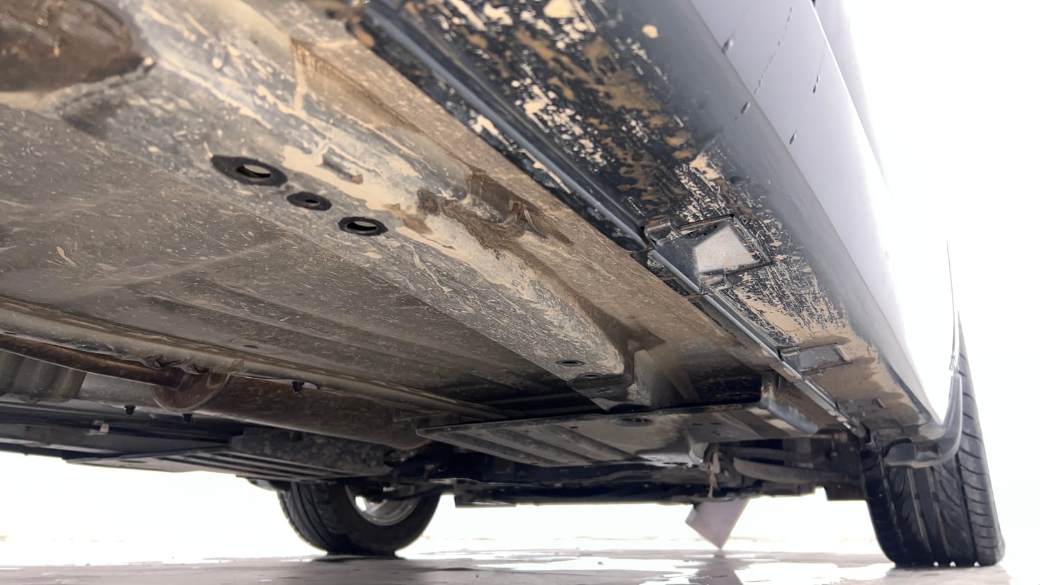 Used 2024 Toyota Glanza V AMT Petrol Automatic extra REAR RIGHT UNDERBODY VIEW