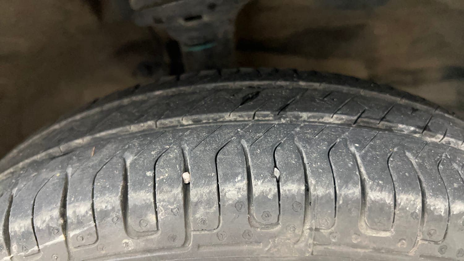 Used 2014 Maruti Suzuki Wagon R LXI CNG Cng Manual tyres RIGHT FRONT TYRE TREAD VIEW