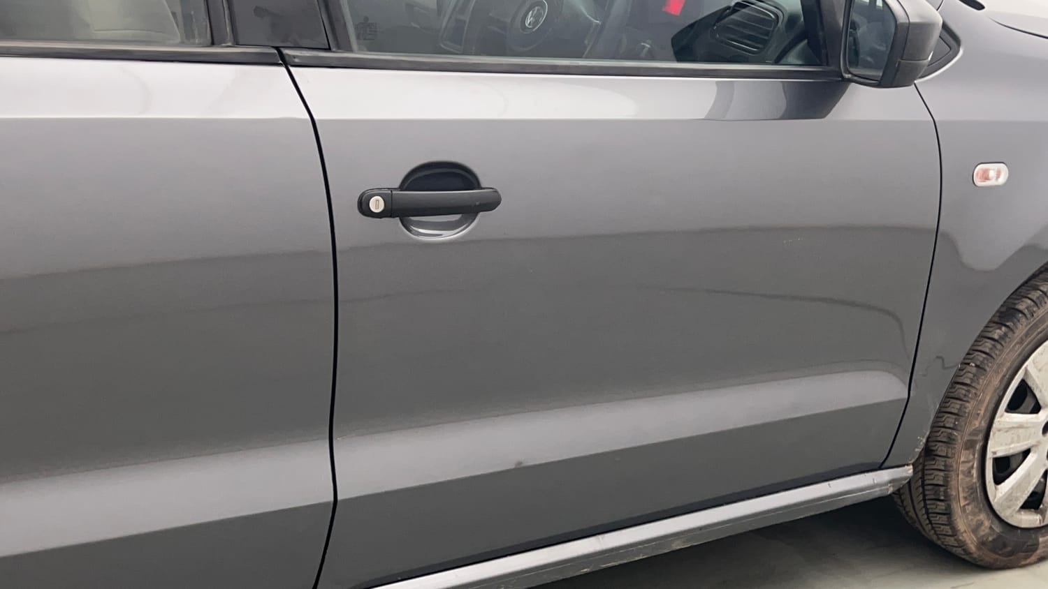Used 2013 Volkswagen Polo Trendline 1.2L (P) Petrol Manual dents MINOR DENT
