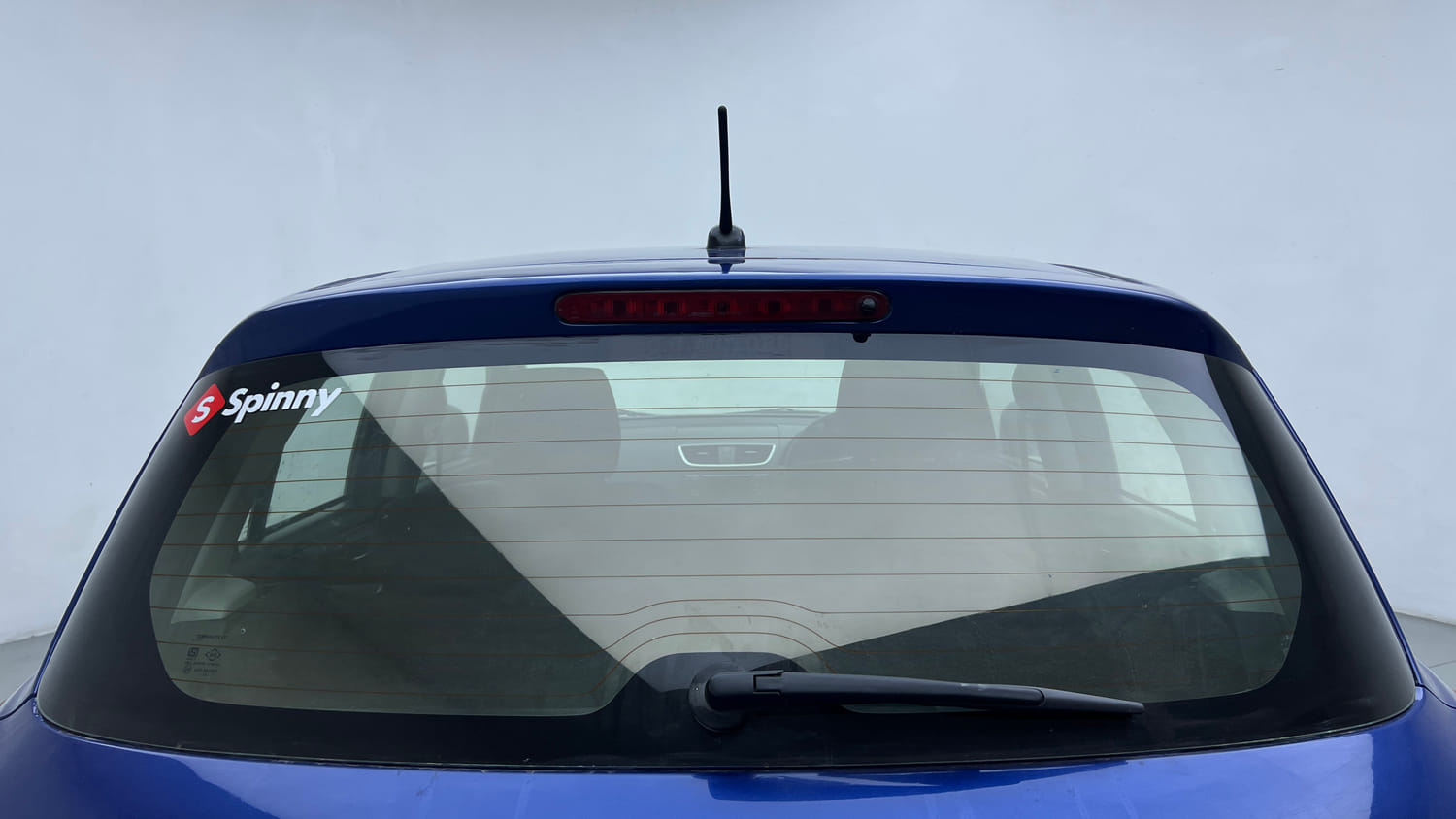 Used 2012 Maruti Suzuki Swift ZDi Diesel Manual top_features Rear defogger