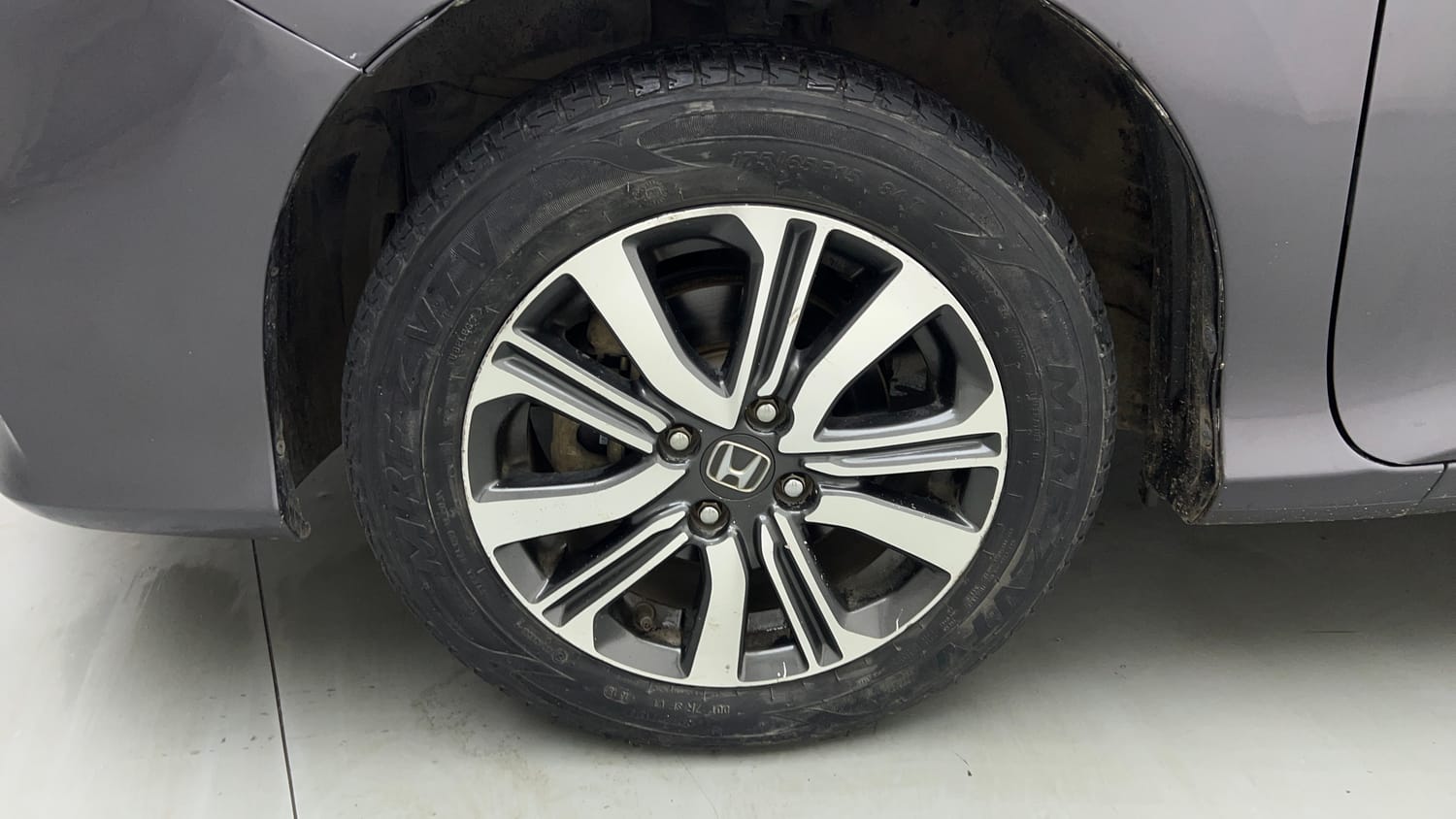 Used 2019 Honda City V Petrol Petrol Manual tyres LEFT FRONT TYRE RIM VIEW