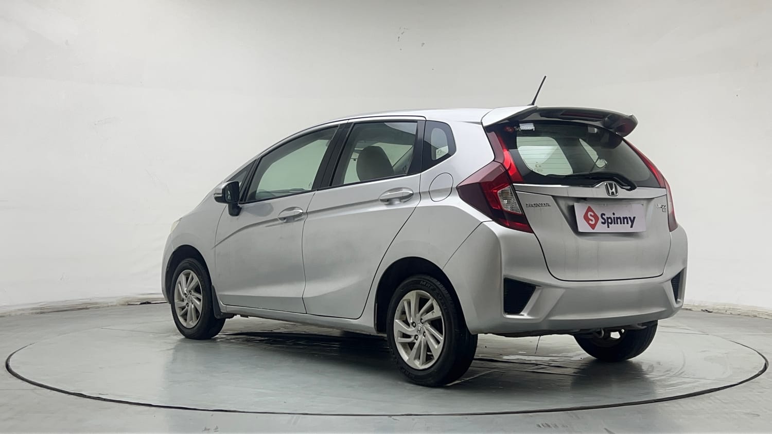 Used 2016 Honda Jazz VX Petrol Petrol Manual exterior LEFT REAR CORNER VIEW