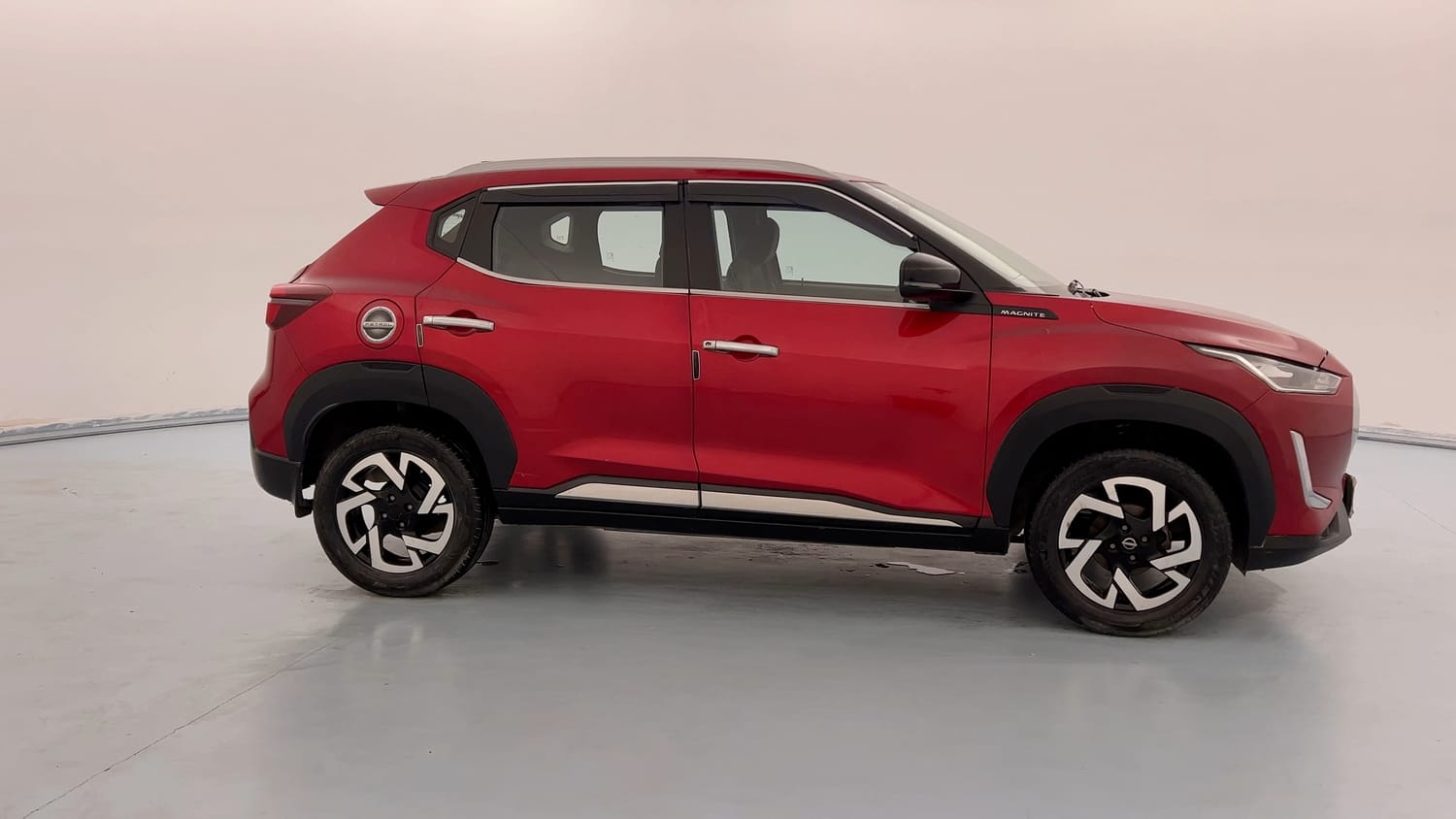 Used 2023 Nissan Magnite XV Executive Petrol Manual exterior RIGHT SIDE VIEW