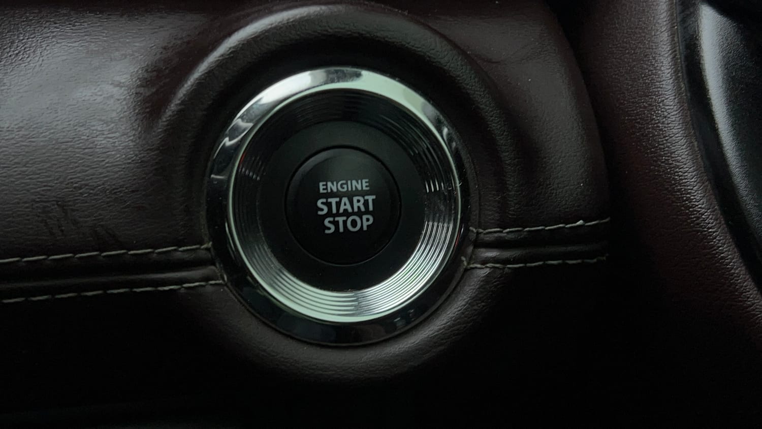 Used 2023 Maruti Suzuki Grand Vitara Zeta Smart Hybrid Petrol Manual top_features Keyless start