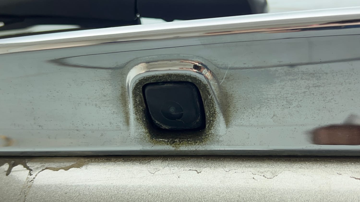 Used 2020 Toyota Glanza V CVT Petrol Automatic top_features Rear camera