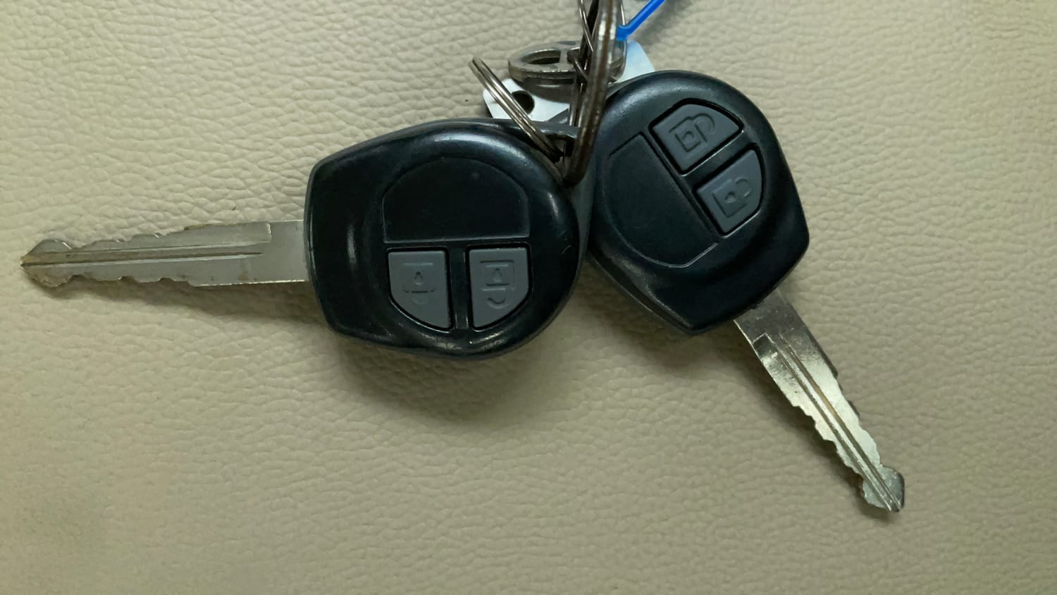Used 2013 Maruti Suzuki Swift Dzire VXI Petrol Manual extra CAR KEY VIEW