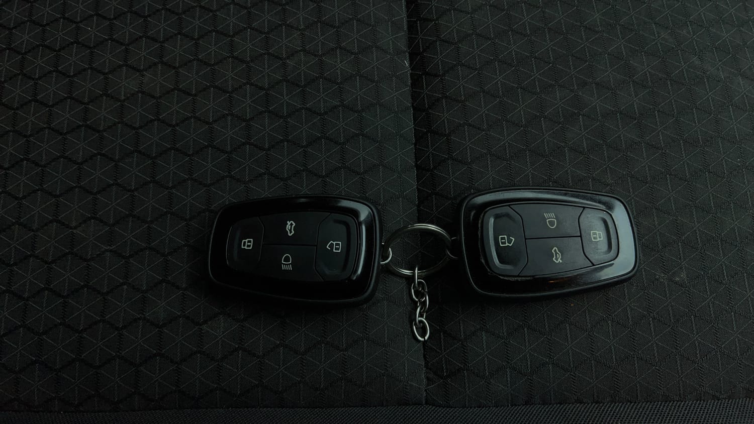 Used 2024 Tata Altroz XTA Petrol Petrol Automatic extra CAR KEY VIEW