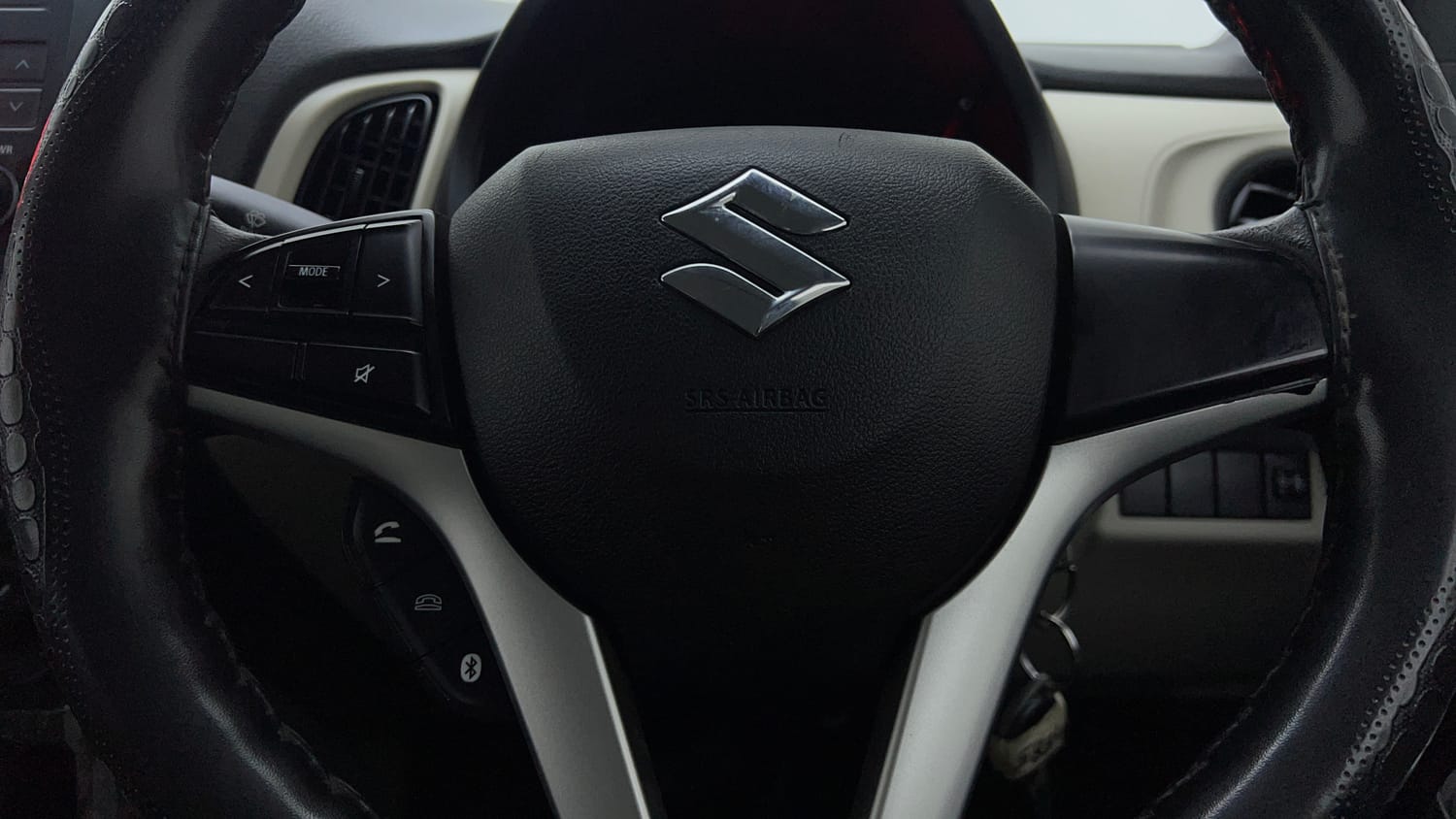 Used 2020 Maruti Suzuki Wagon R 1.0 VXi (O) 1.0 AMT Petrol Automatic top_features Steering mounted controls