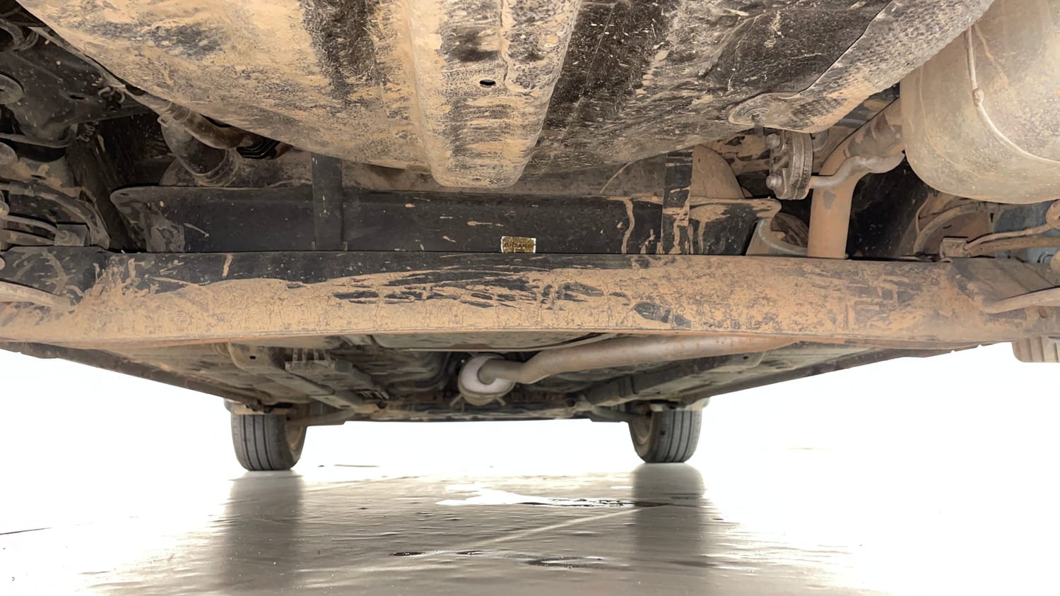 Used 2024 Hyundai Grand i10 Nios Asta 1.2 Kappa AMT Petrol Automatic extra REAR UNDERBODY VIEW (TAKEN FROM REAR)