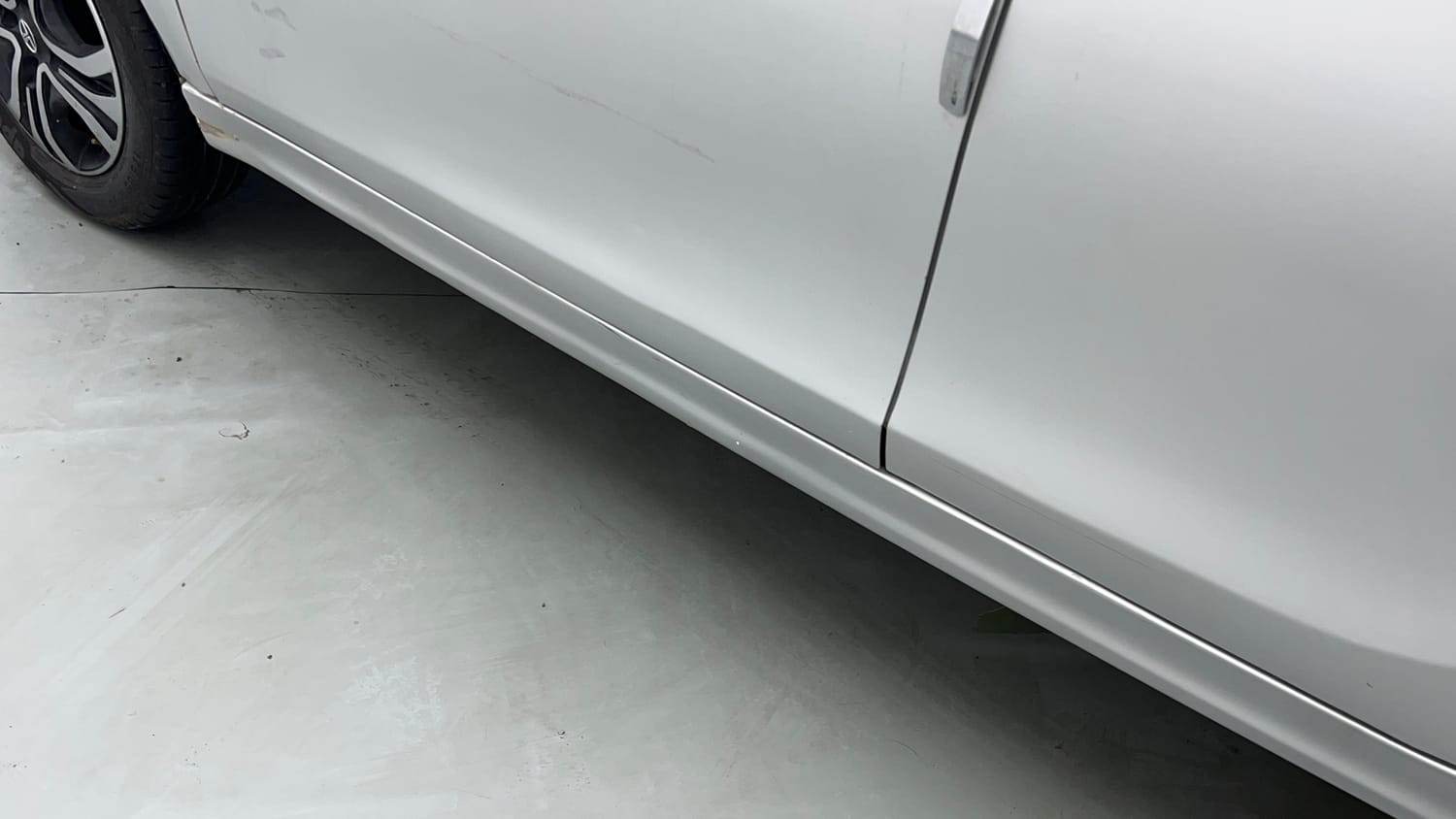 Used 2019 Tata Tiago Revotron XZ Petrol Manual dents MINOR SCRATCH